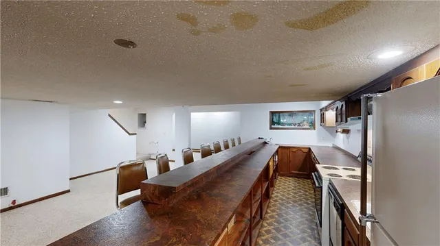 $365,000 | 600 Northwest 66th Street, Kansas City, MO 64118