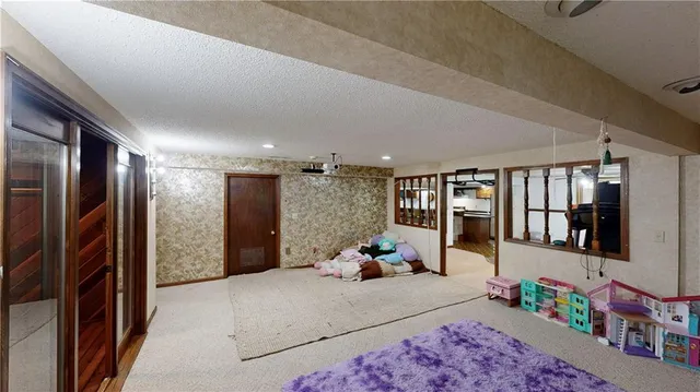 $365,000 | 600 Northwest 66th Street, Kansas City, MO 64118