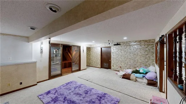 $365,000 | 600 Northwest 66th Street, Kansas City, MO 64118