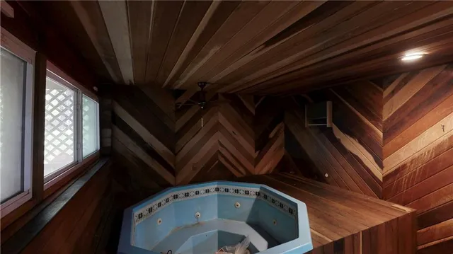 $365,000 | 600 Northwest 66th Street, Kansas City, MO 64118