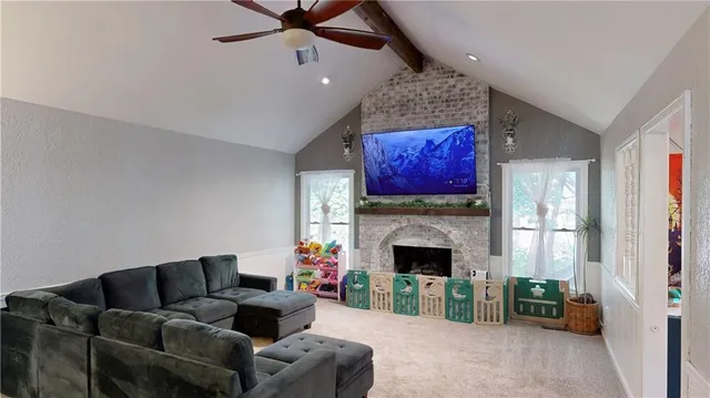 $365,000 | 600 Northwest 66th Street, Kansas City, MO 64118