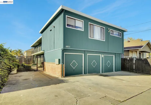 $1,088,000 | 8811 A Street, Oakland, CA 94621