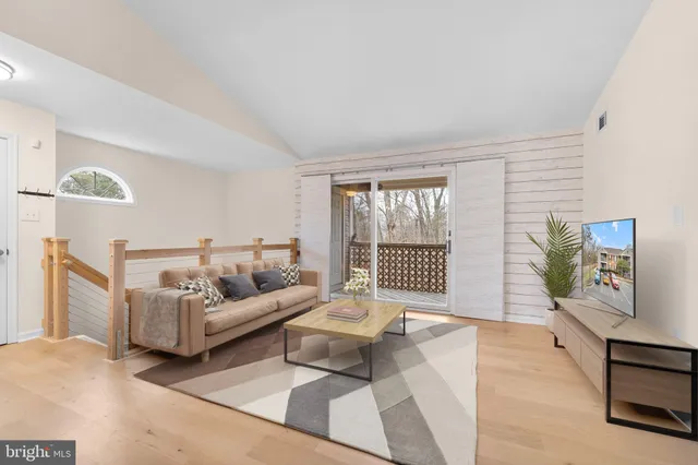 $2,050 | 14046 Erie Court, Gainesville, VA 20155