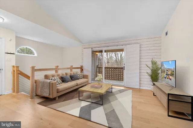 $2,050 | 14046 Erie Court, Gainesville, VA 20155