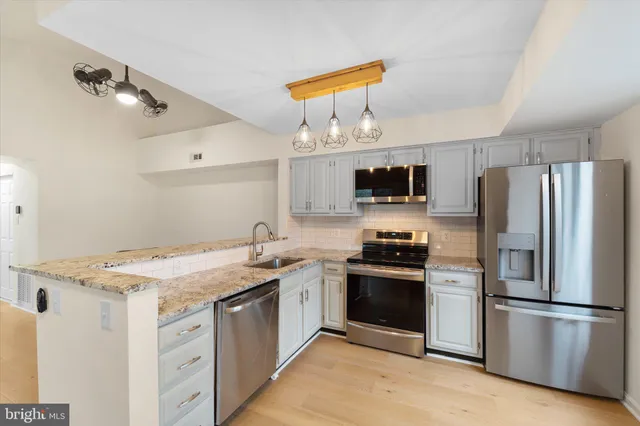 $2,050 | 14046 Erie Court, Gainesville, VA 20155