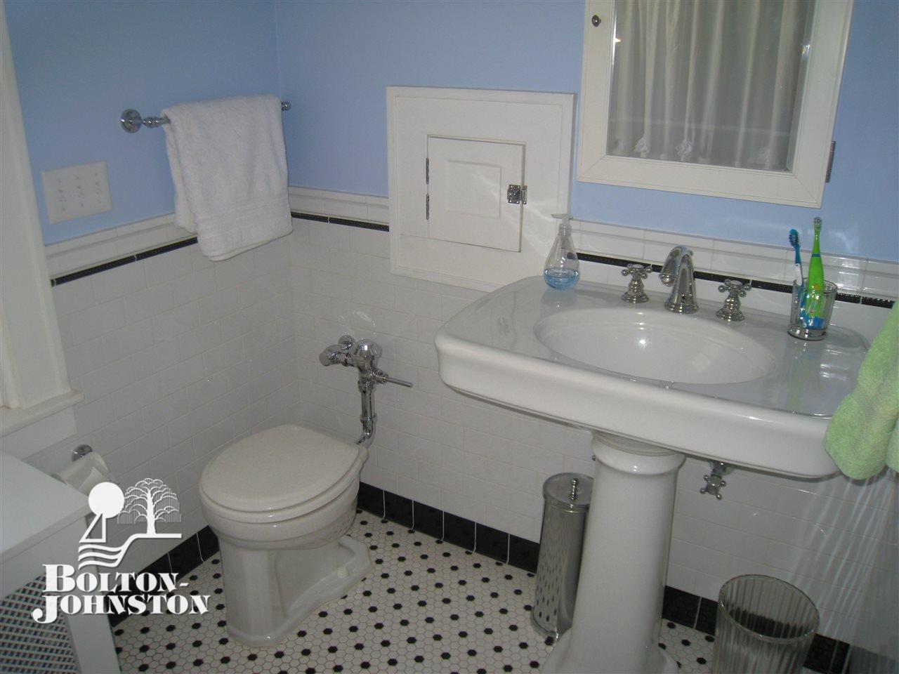 715 Washington Road Grosse Pointe, MI 48230 - Photo 19 of 27