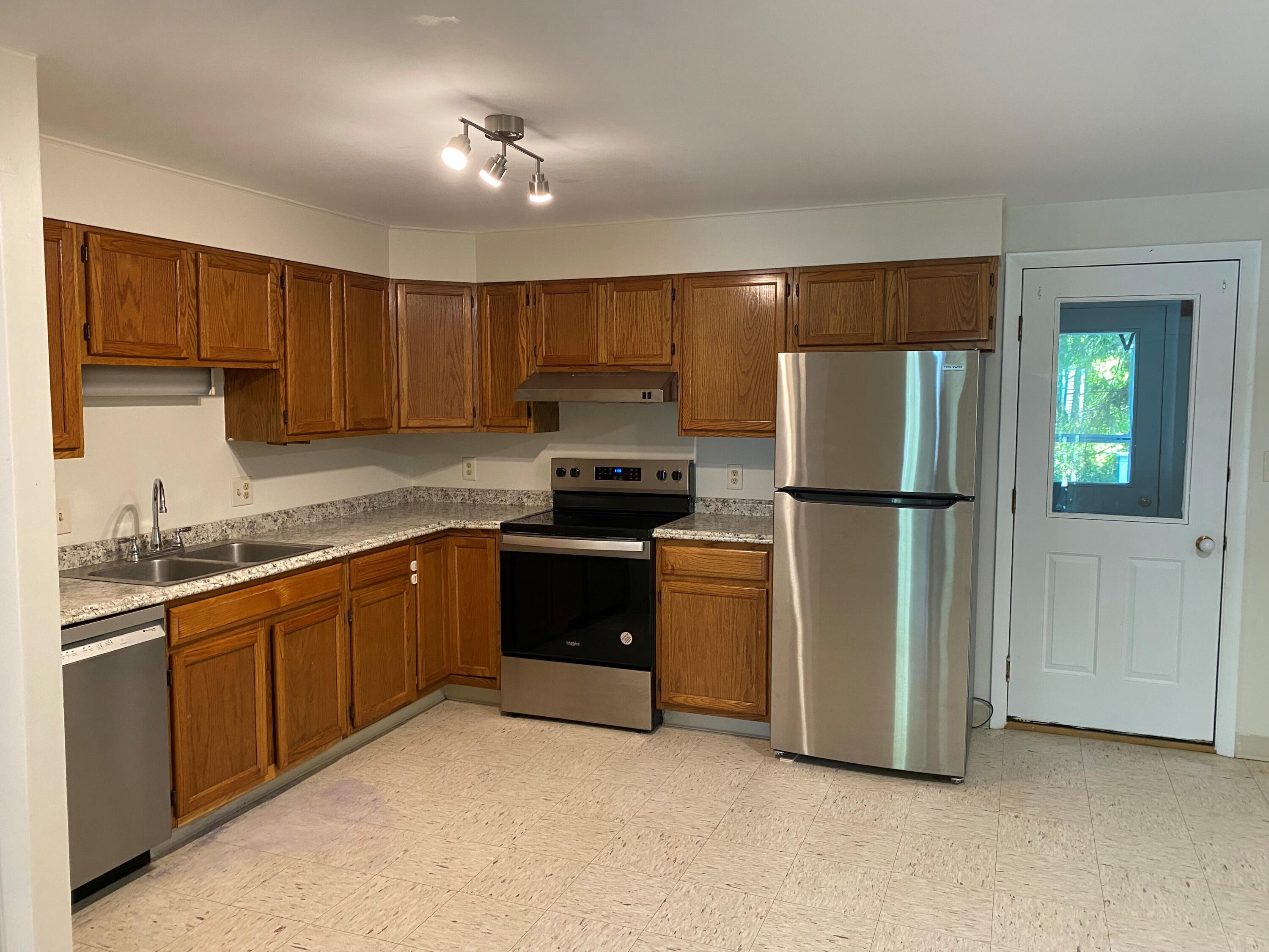 61 Misty Harbor Drive, Unit B8 Winter Harbor, ME 04693 - Photo 6 of 21 Kitchen2
