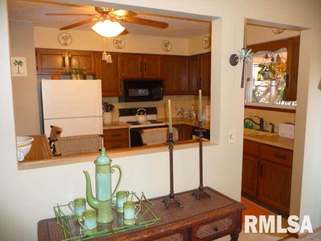 3351 Greenfield Road Bettendorf, IA 52722 - Photo 4 of 12 Gallery Image 4