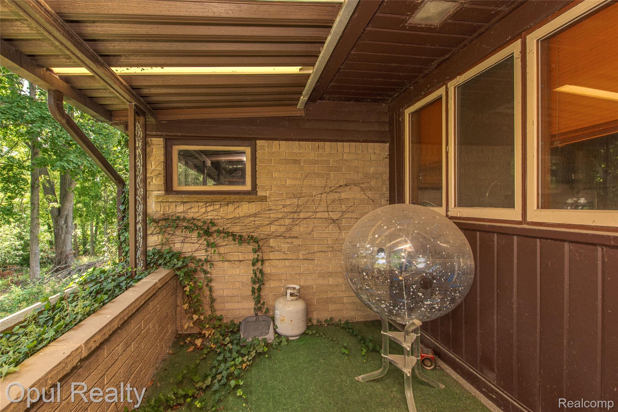 6455 Norham Road Bloomfield Hills, MI 48301 - Photo 14 of 93 013_53.jpg