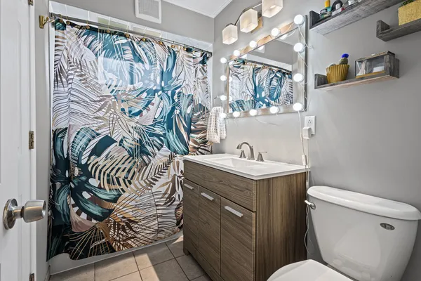 $375,000 | 3503 Bobolink Lane, Rolling Meadows, IL 60008