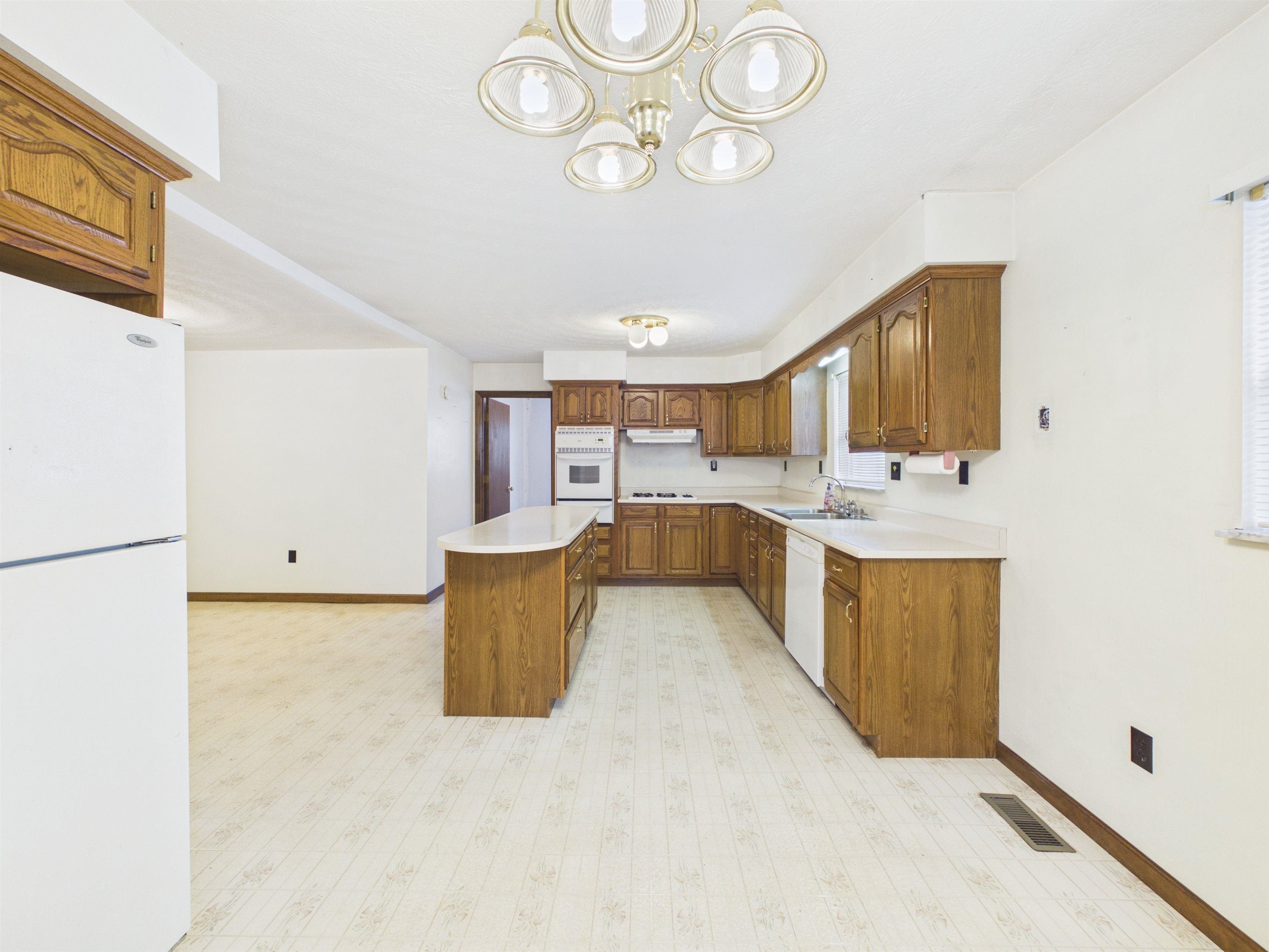 517 Hash Ridge Road Barboursville, WV 25504 - Photo 7 of 23 Gallery Image 7