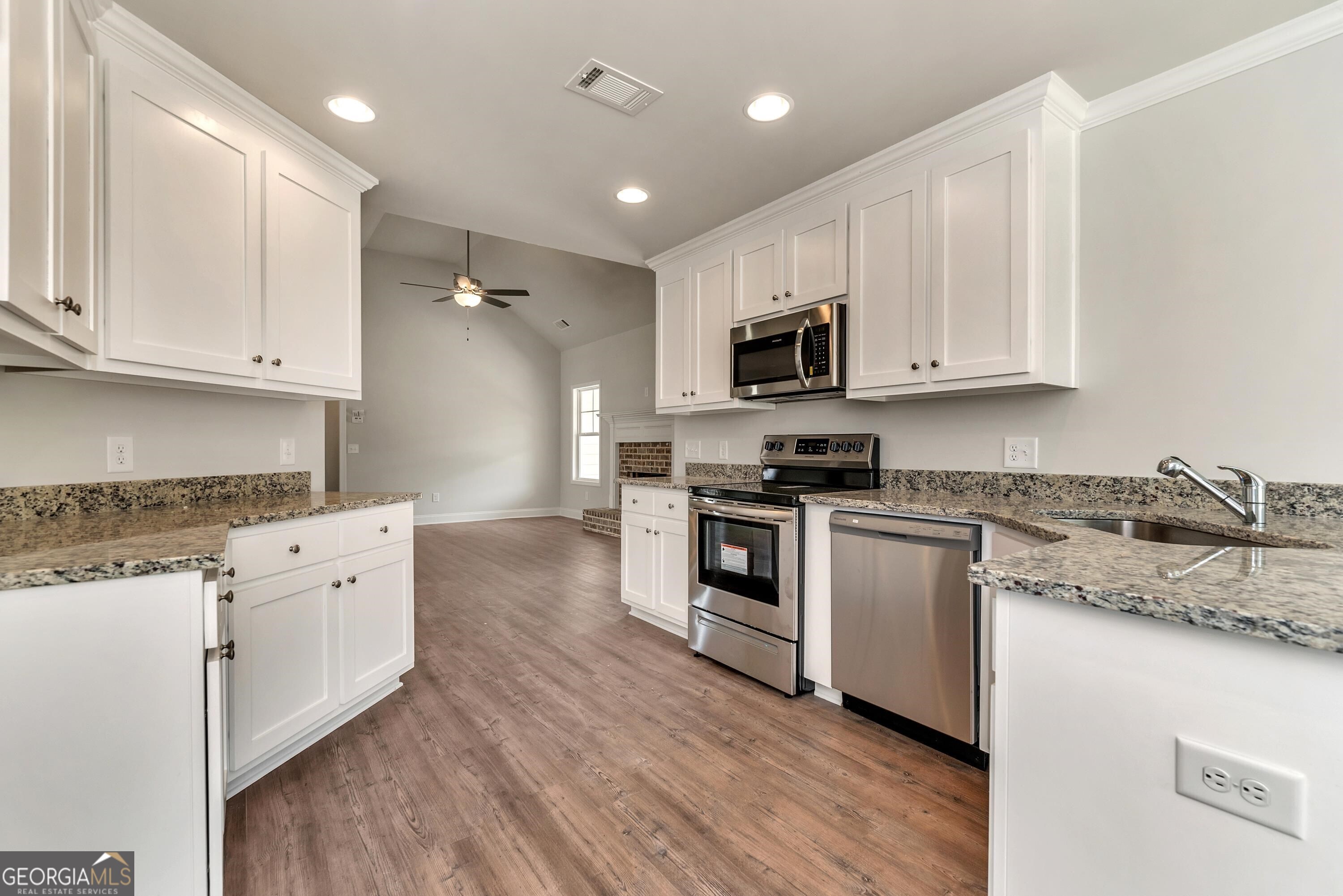 416 Myles Way Winder, GA 30680 - Photo 5 of 32