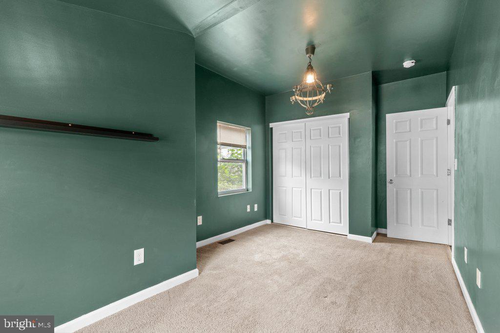 237 3rd Avenue Baltimore, MD 21227 - Photo 20 of 35 Bedroom #1 on main floor
