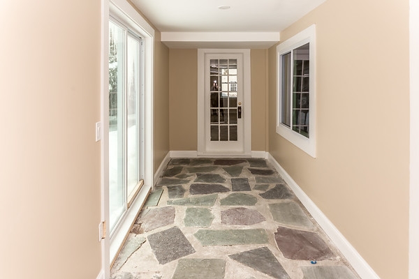 107 Old Dover Road Rochester, NH 03867 - Photo 12 of 32
