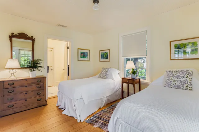 $2,995,000 | 27 Spring Street, Vineyard Haven, MA 02568