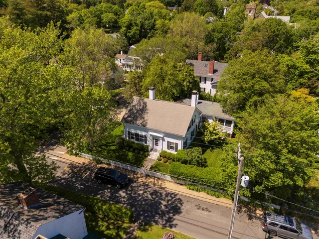 $2,995,000 | 27 Spring Street, Vineyard Haven, MA 02568