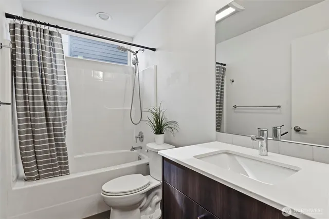 $640,000 | 6917 Carleton Avenue South, Unit B, Seattle, WA 98108