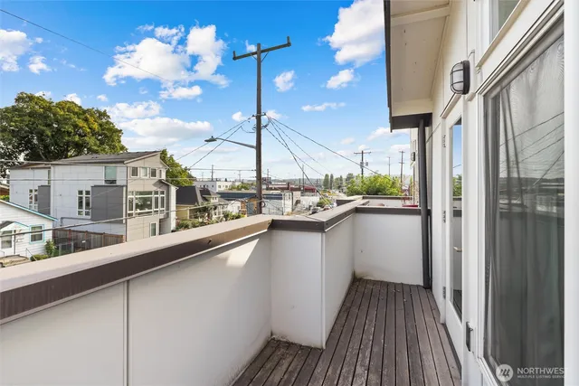 $640,000 | 6917 Carleton Avenue South, Unit B, Seattle, WA 98108