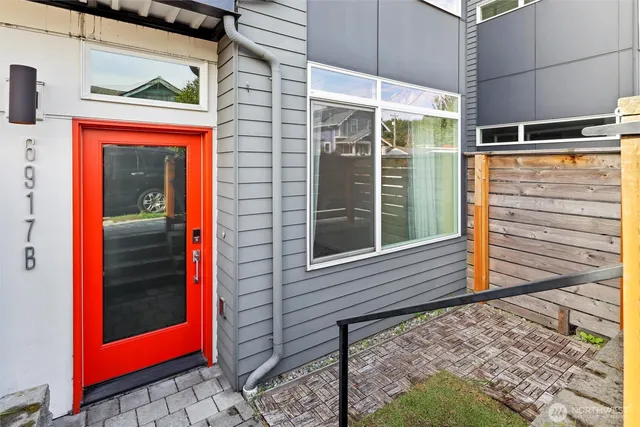 $640,000 | 6917 Carleton Avenue South, Unit B, Seattle, WA 98108