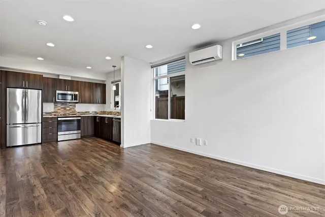 $640,000 | 6917 Carleton Avenue South, Unit B, Seattle, WA 98108