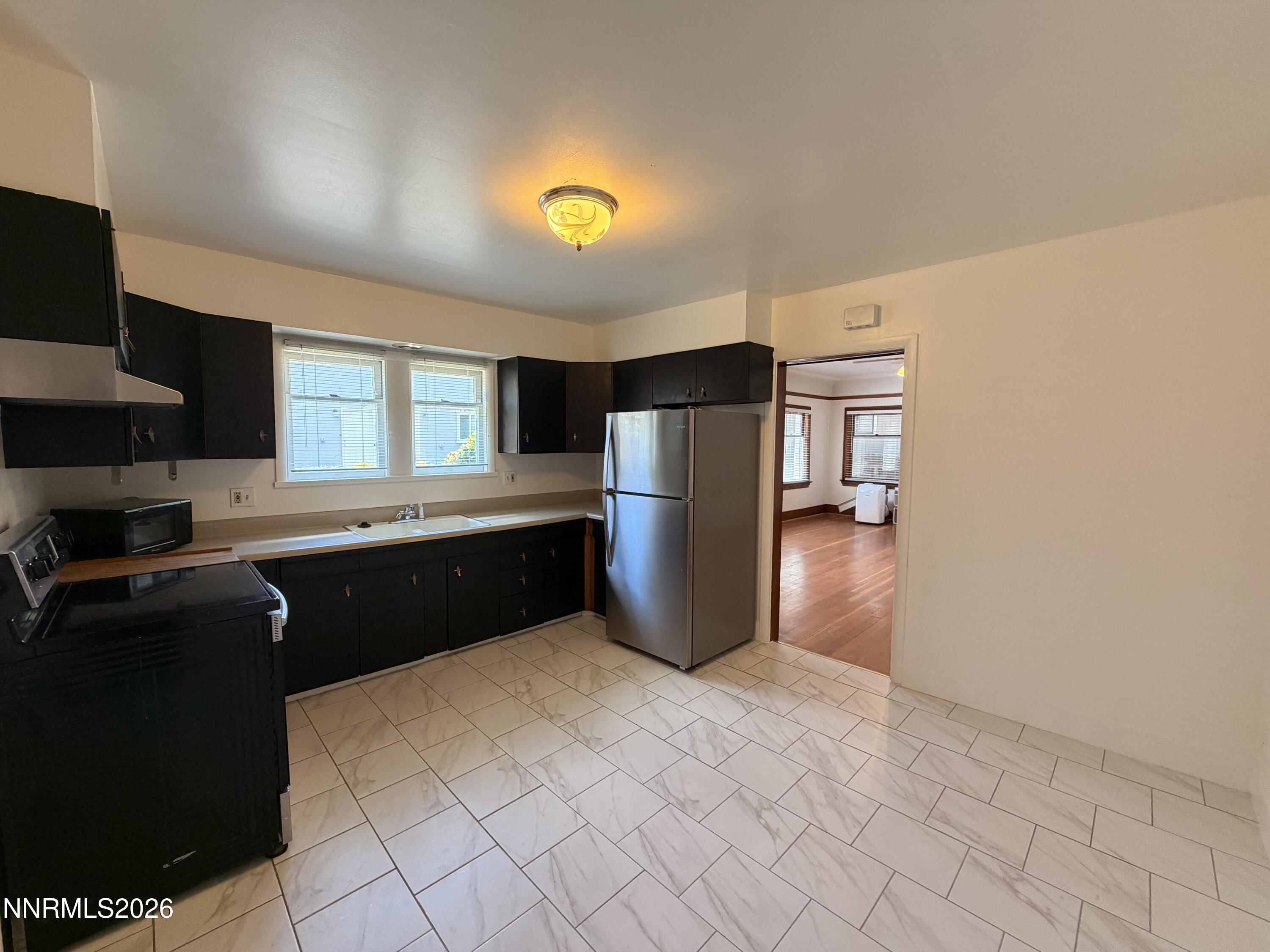 319 Thoma Street Reno, NV 89502 - Photo 6 of 20 2026-06-28 12.16.35
