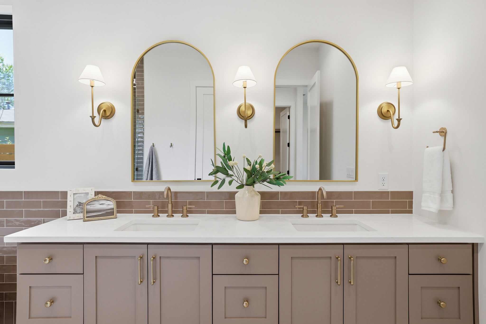 4500 Jinx Avenue Austin, TX 78745 - Photo 23 of 40 Full bathroom featuring double vanity