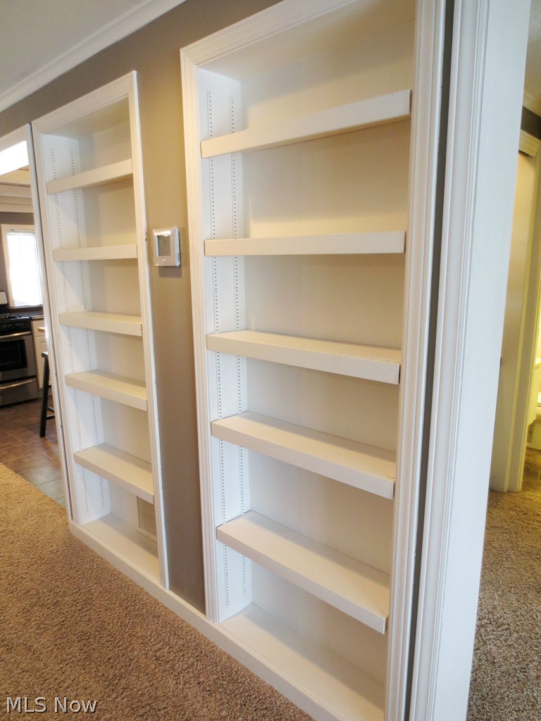 962 Som Center Road, Unit C4 Cleveland, OH 44143 - Photo 6 of 22 Gallery Image 6