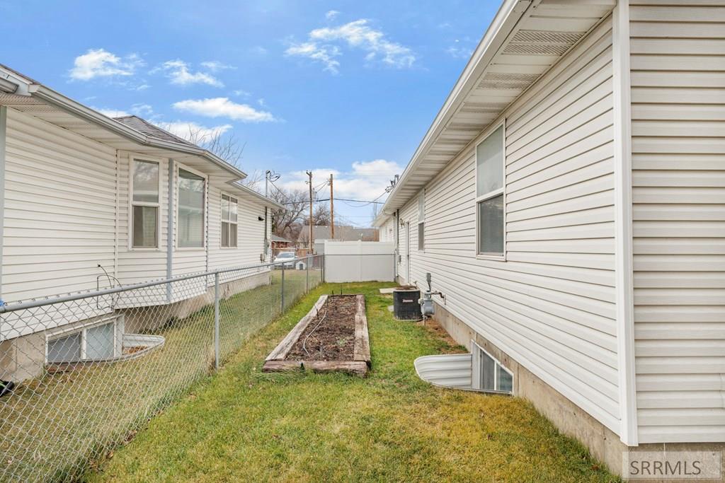 855 East Walnut Street Pocatello, ID 83201 - Photo 24 of 36
