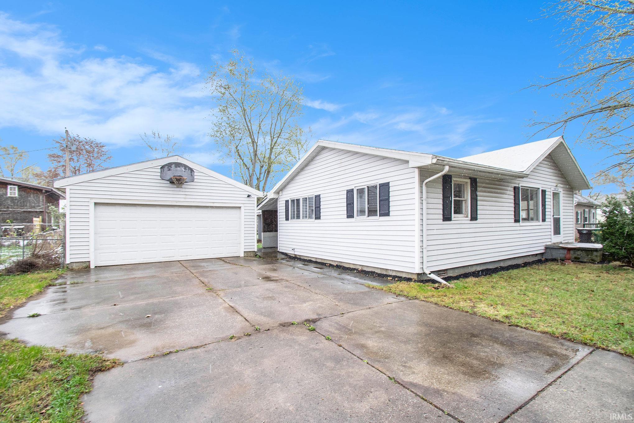 50632 Kenilworth Road South Bend, IN 46637 - Photo 2 of 15