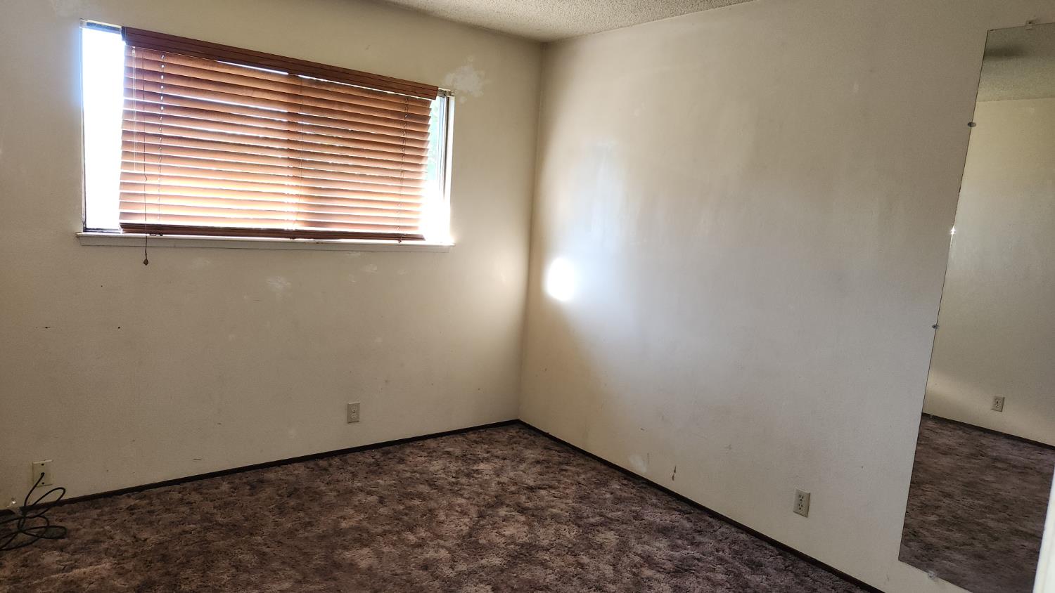 2332 Venus Way Redding, CA 96002 - Photo 18 of 27 a view of a room that has a window in it