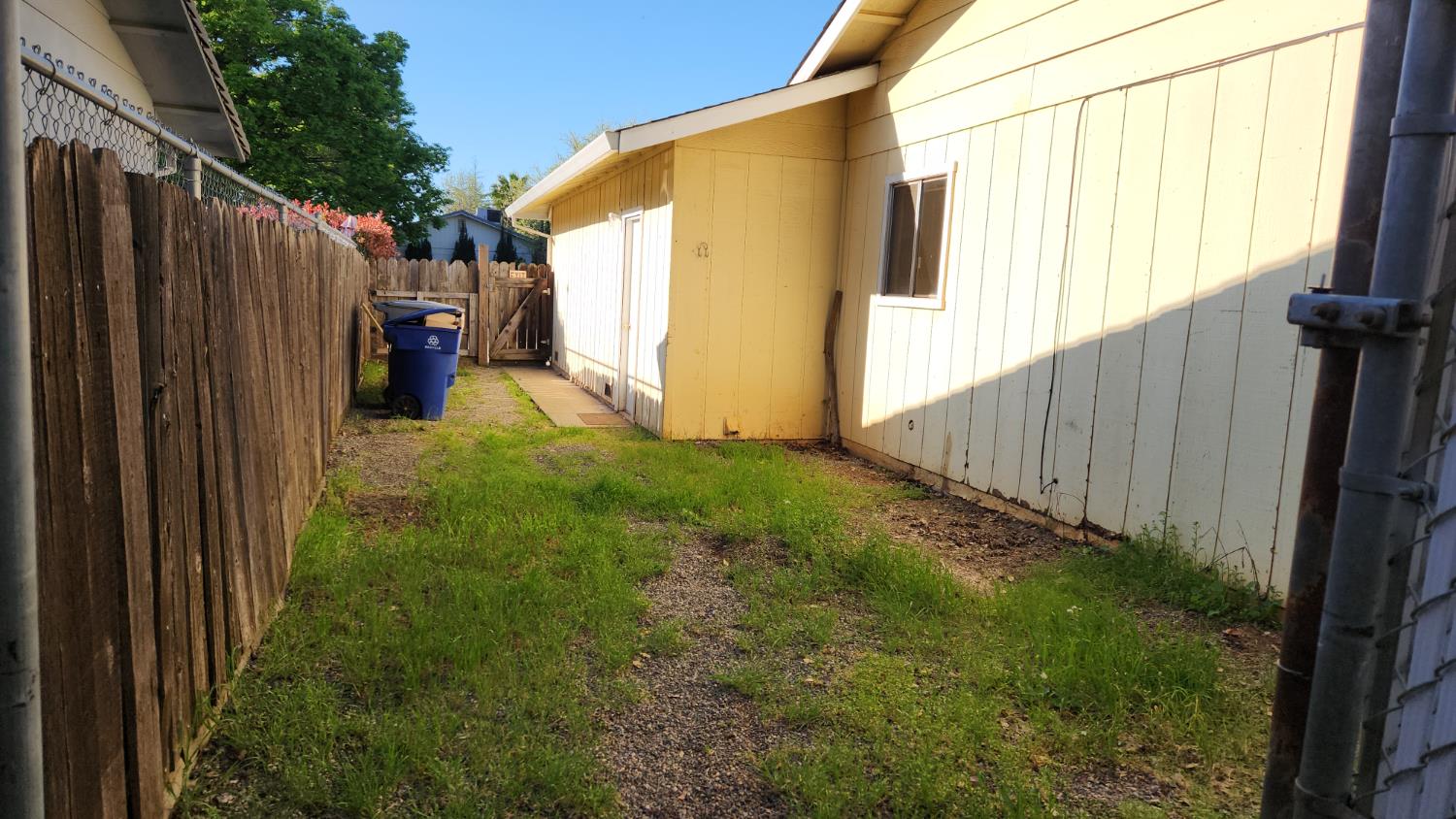2332 Venus Way Redding, CA 96002 - Photo 23 of 27 a view of a back yard of the house