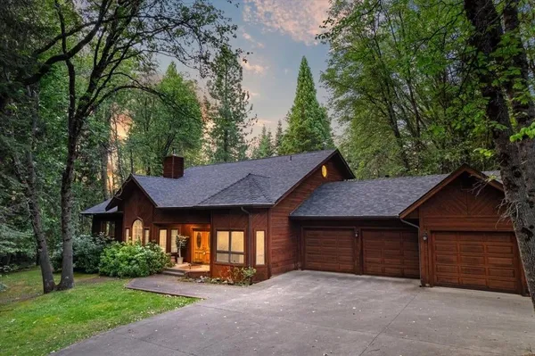 $665,000 | 307 North Adams Drive, Mount Shasta, CA 96067