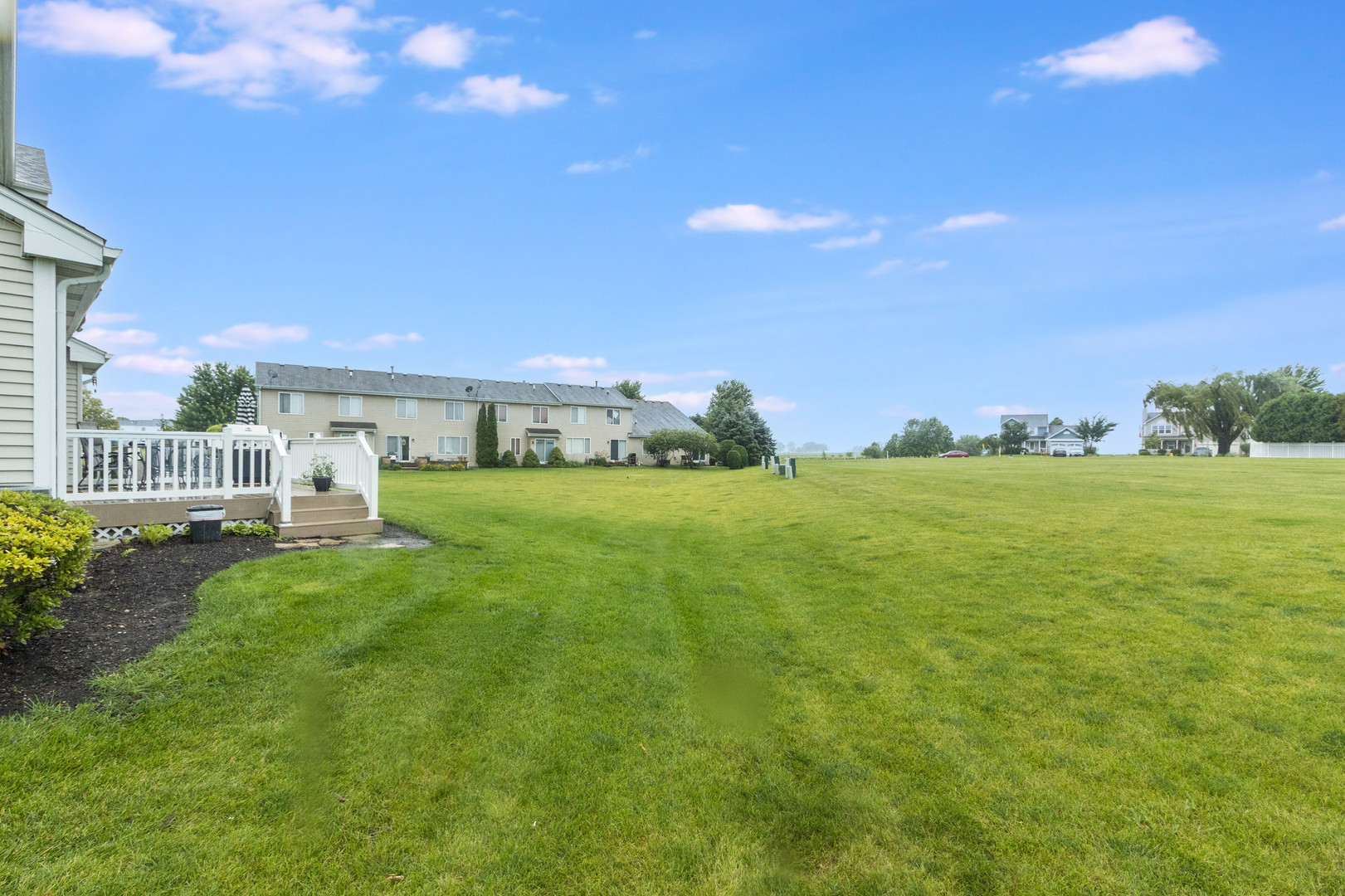661 Chestnut Ridge Minooka, IL 60447 - Photo 2 of 24