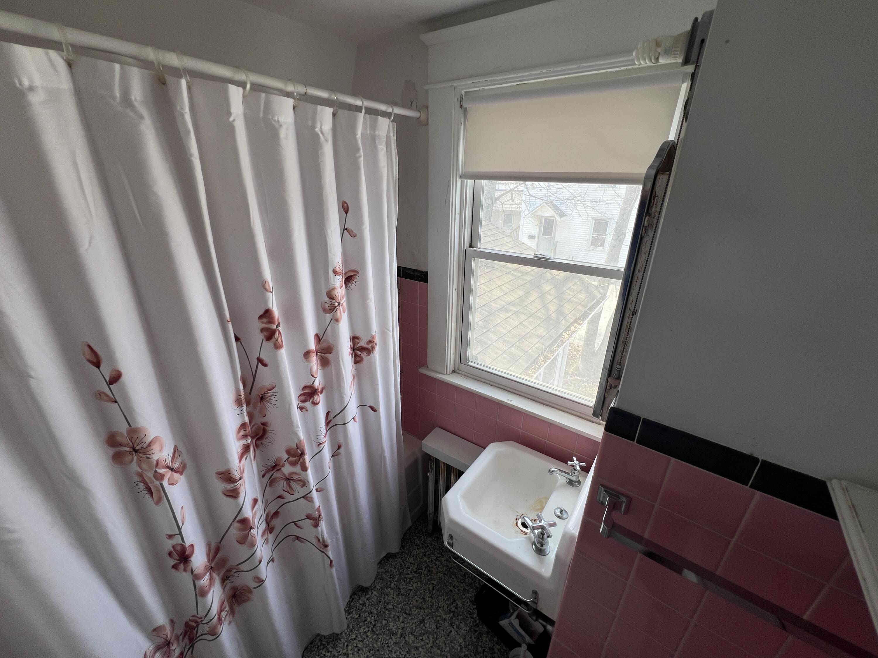 36 Main Street Oakland, ME 04963 - Photo 14 of 14 Full Bath