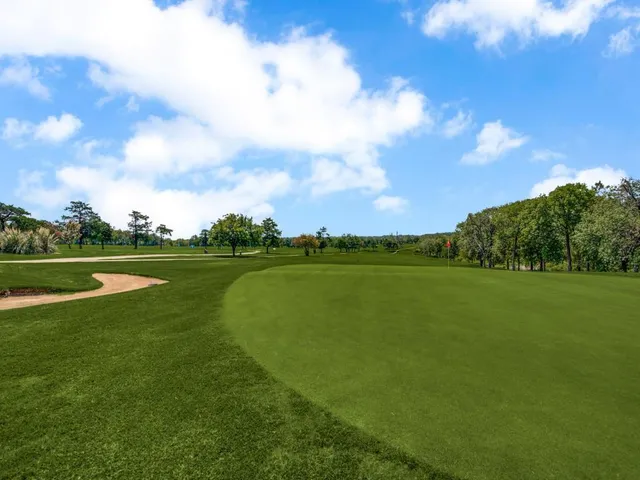 $269,000 | 2164 Tanglewood Boulevard, Unit A208, Pottsboro, TX 75076