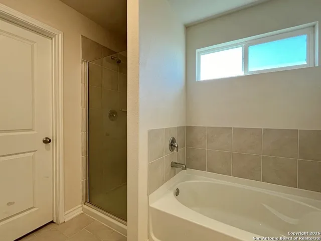 $1,700 | 13322 Whisper Bend, San Antonio, TX 78252