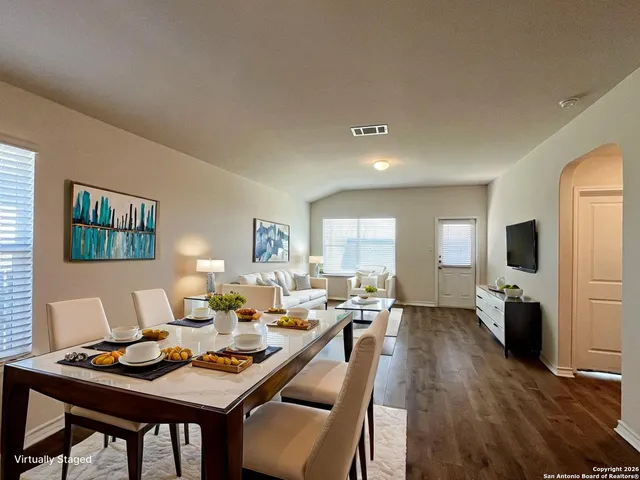 $1,700 | 13322 Whisper Bend, San Antonio, TX 78252