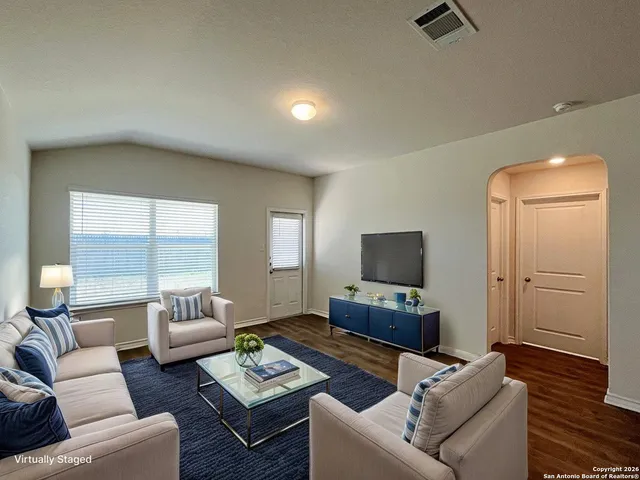 $1,700 | 13322 Whisper Bend, San Antonio, TX 78252