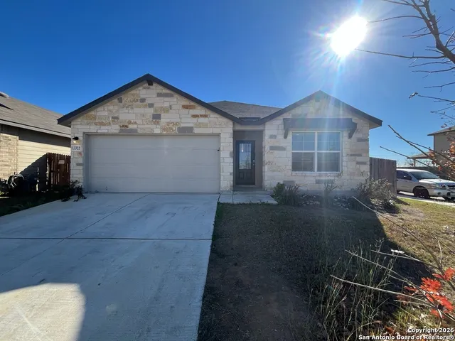 $1,700 | 13322 Whisper Bend, San Antonio, TX 78252
