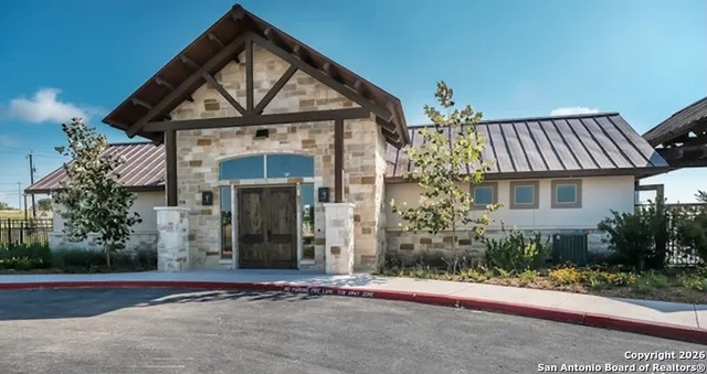 $1,700 | 13322 Whisper Bend, San Antonio, TX 78252