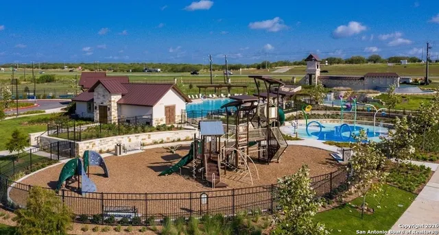 $1,700 | 13322 Whisper Bend, San Antonio, TX 78252