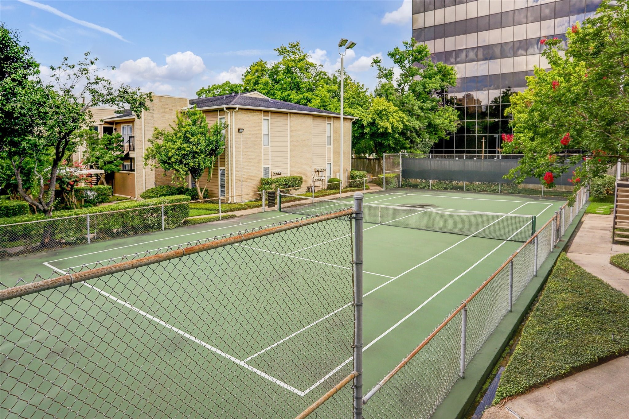 718 Bering Drive, Unit B Houston, TX 77057 - Photo 23 of 25