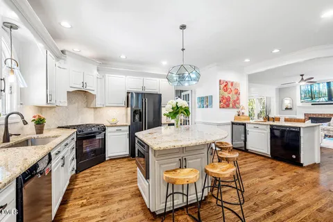 $1,250,000 | 107 Meadowglades Lane, Cary, NC 27518
