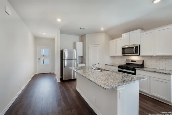 $2,300 | 5619 Chase, San Antonio, TX 78266