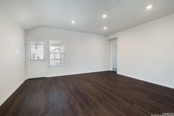 $2,300 | 5619 Chase, San Antonio, TX 78266