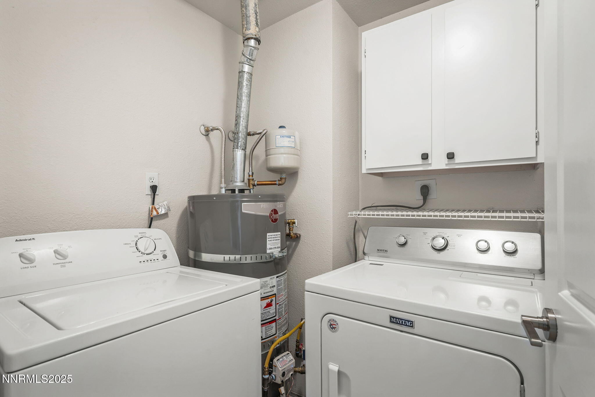 6780 Flower Street, Unit FENCED CORNER LOT Reno, NV 89506 - Photo 28 of 31 Laundry Room