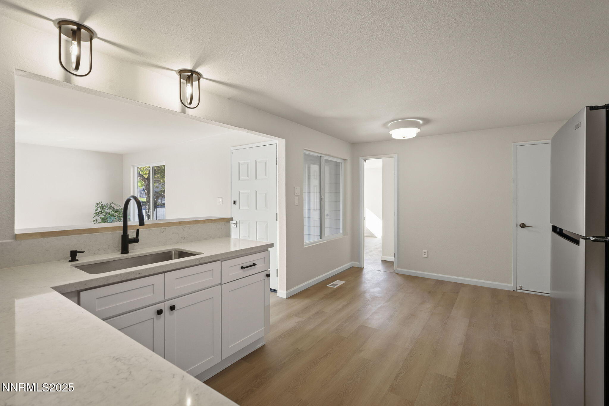 Kitchen dining