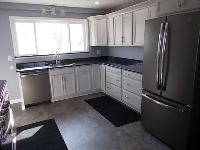 2658 East Beaver Road Kawkawlin, MI 48631 - Photo 4 of 27 Gallery Image 4