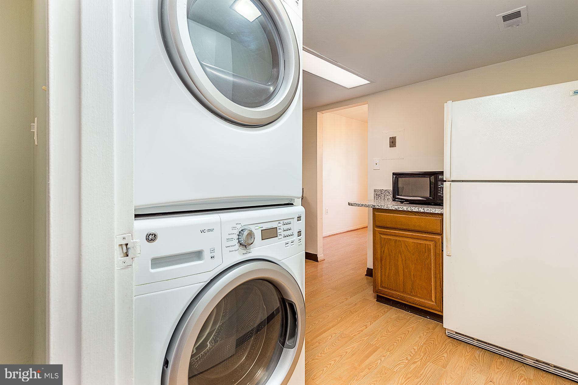 1530 Northgate Square, Unit 2A Reston, VA 20190 - Photo 6 of 22 WASHER AND DRYER IN UNIT