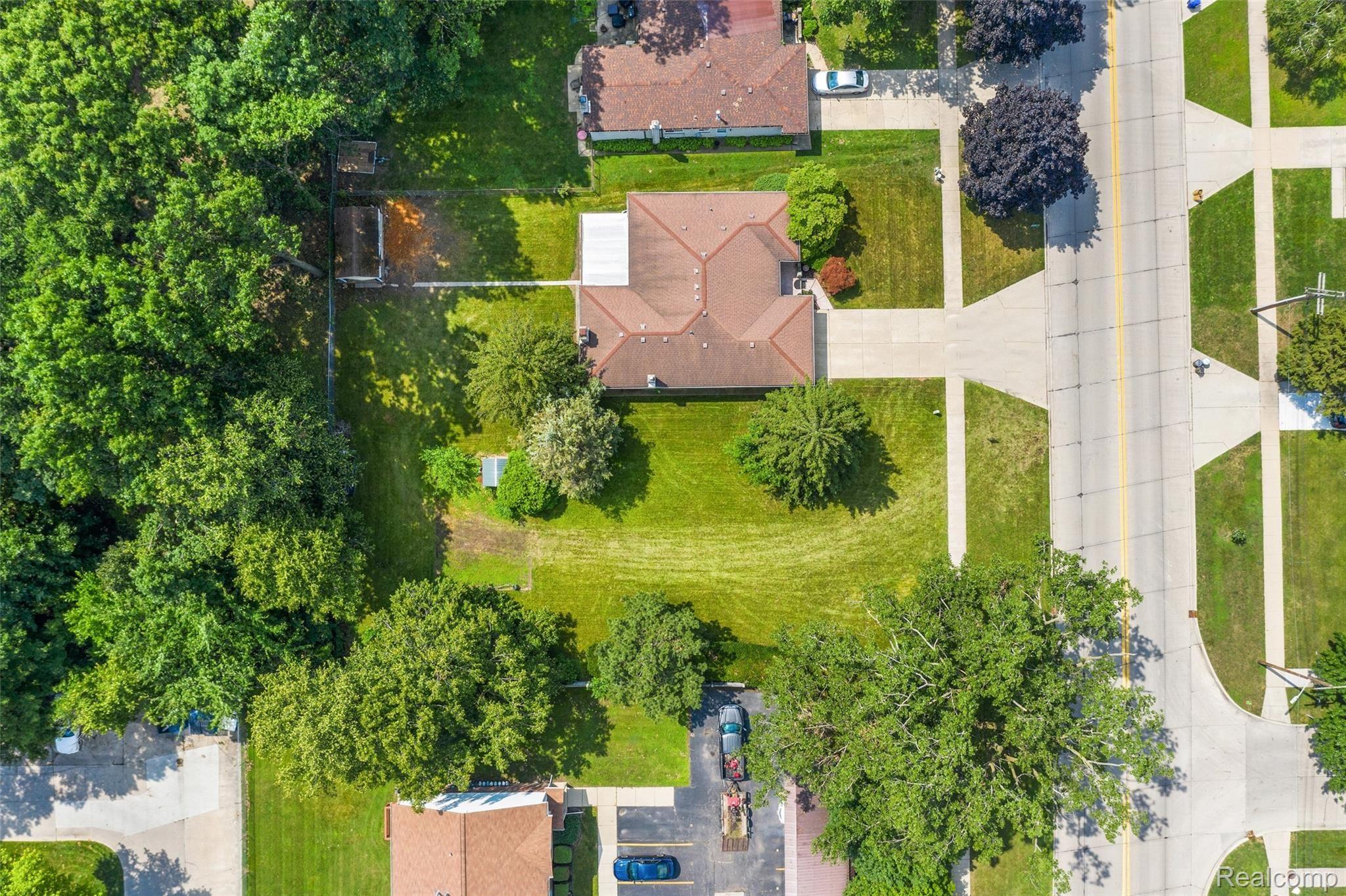 31740 Kelly Road Roseville, MI 48066 - Photo 33 of 44 31740 Kelly Road-9.jpg